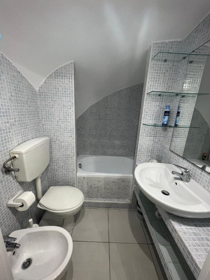 Sciabbacco House Apartment Napoli Bagian luar foto