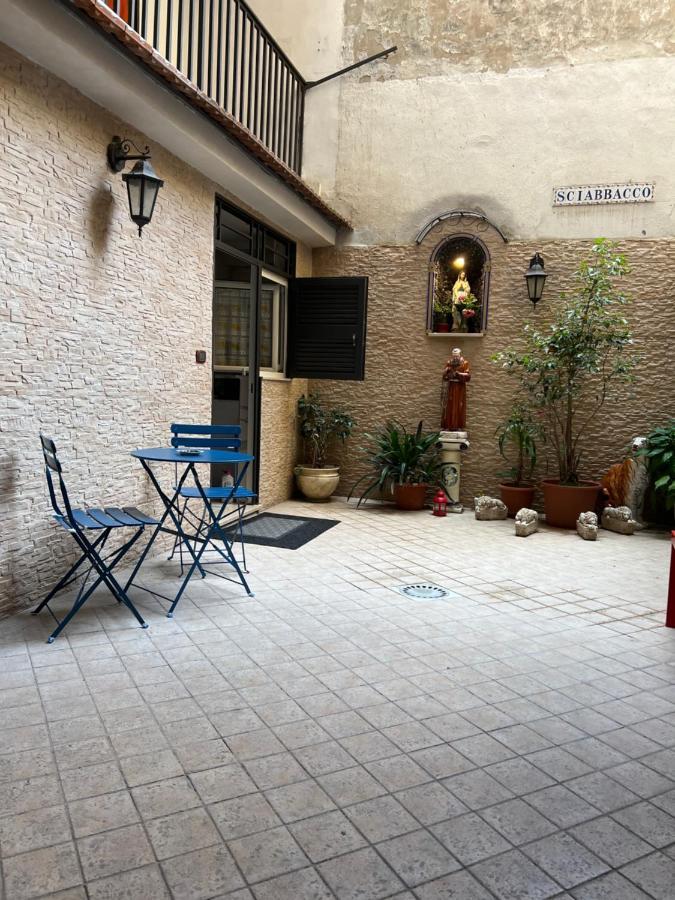 Sciabbacco House Apartment Napoli Bagian luar foto